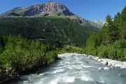 94 Le acque disciolte del ghiaccciao scorrono a valle